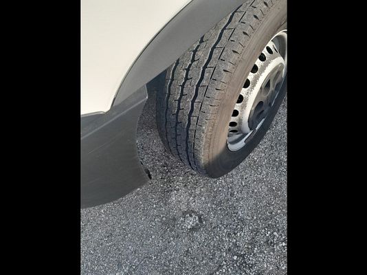 Vehicle image 4 / 20