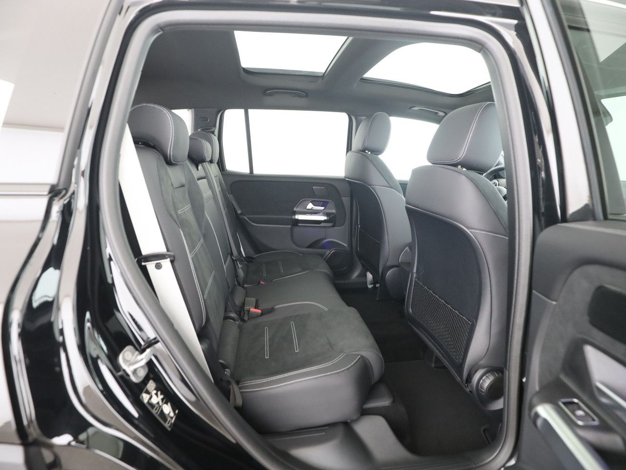 Mercedes-Benz GLB – Bild 14
