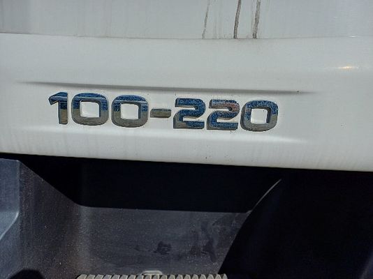 Vehicle image 9 / 13