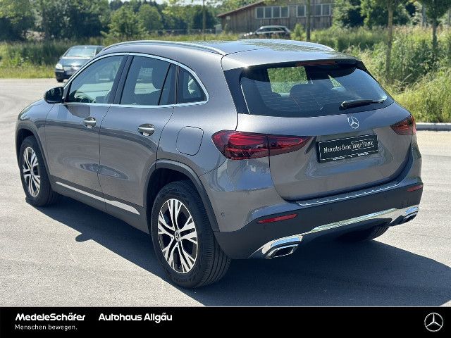 Mercedes-Benz GLA 220