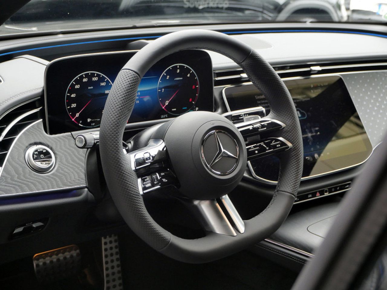 Mercedes-Benz E-Klasse – Bild 14