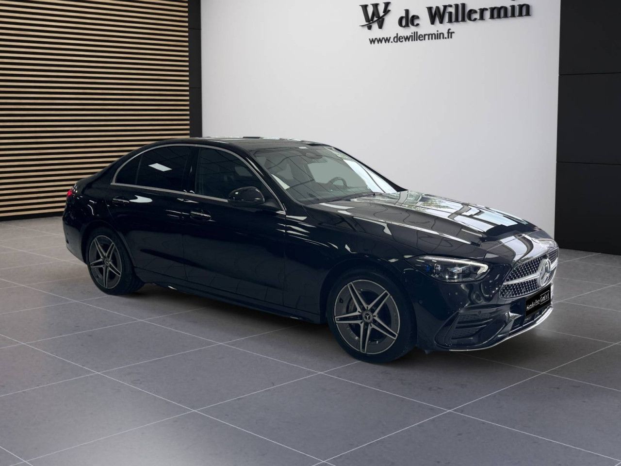 Photo du v&eacute;hicule 3 / 18