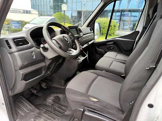 Vehicle image 6 / 11