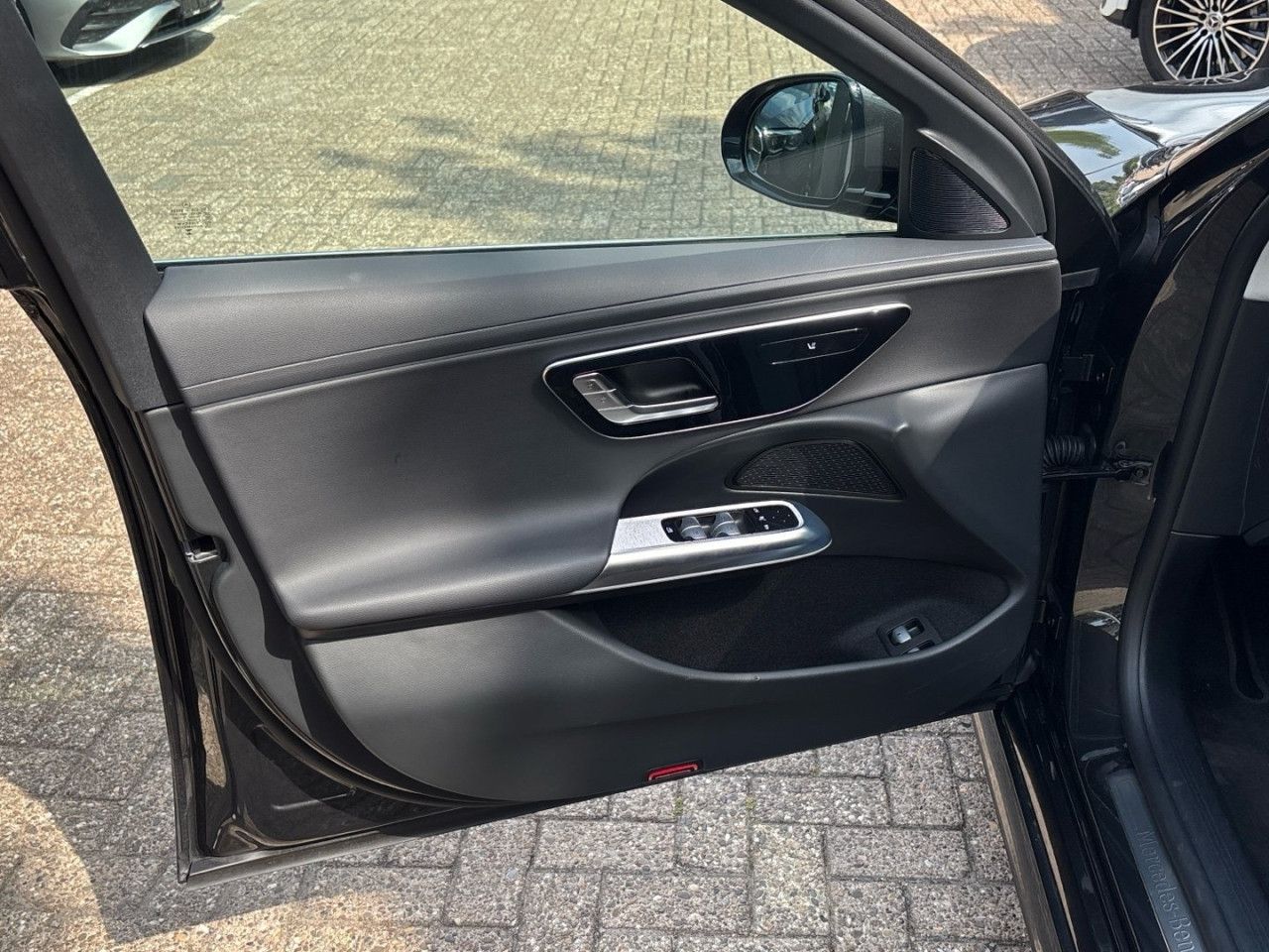 Mercedes-Benz E-Klasse – Bild 15