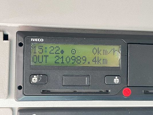 Vehicle image 8 / 15