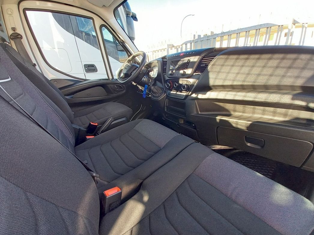 IVECO | 35C18 - 35C18