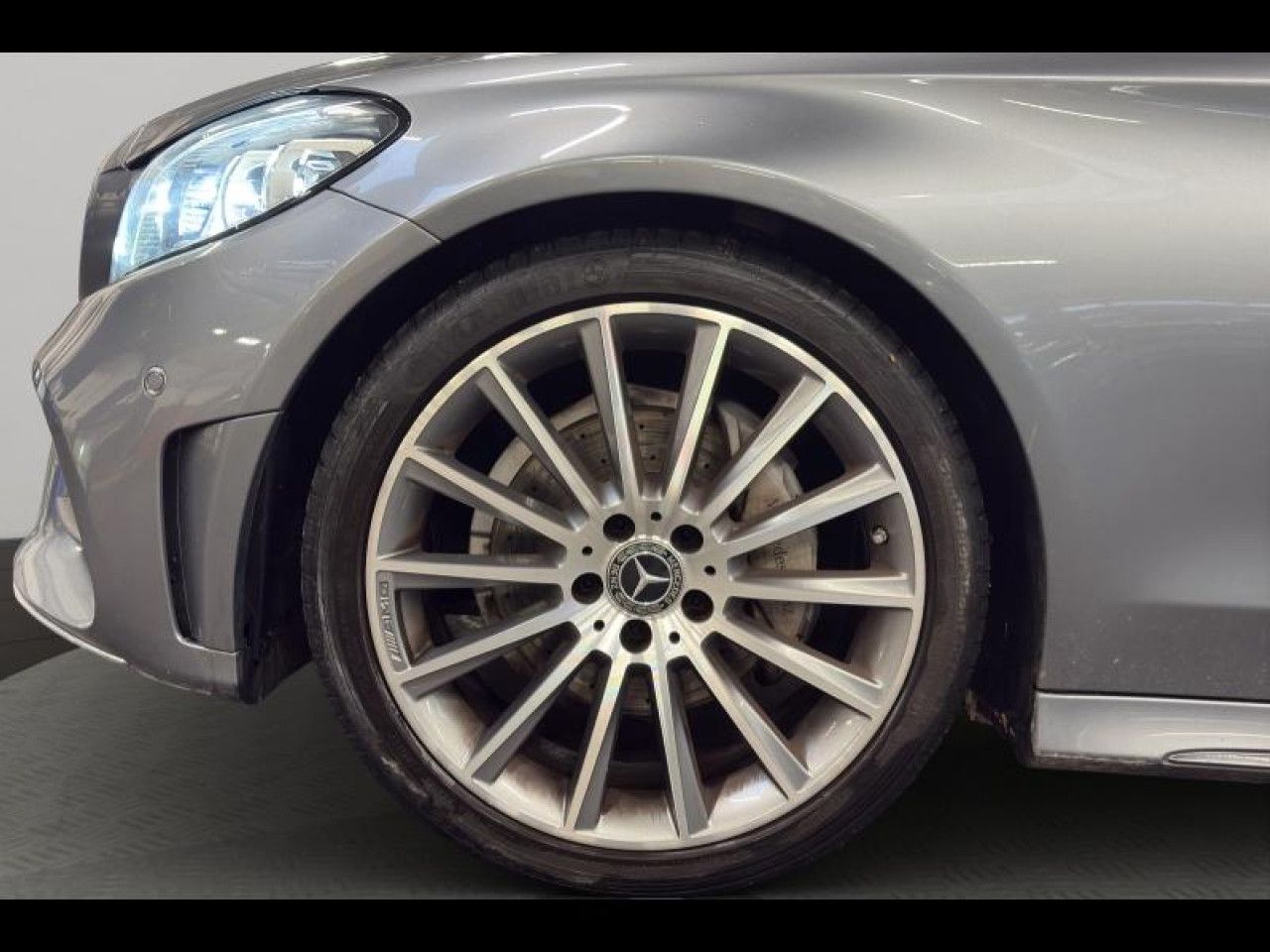 Photo du v&eacute;hicule 14 / 18