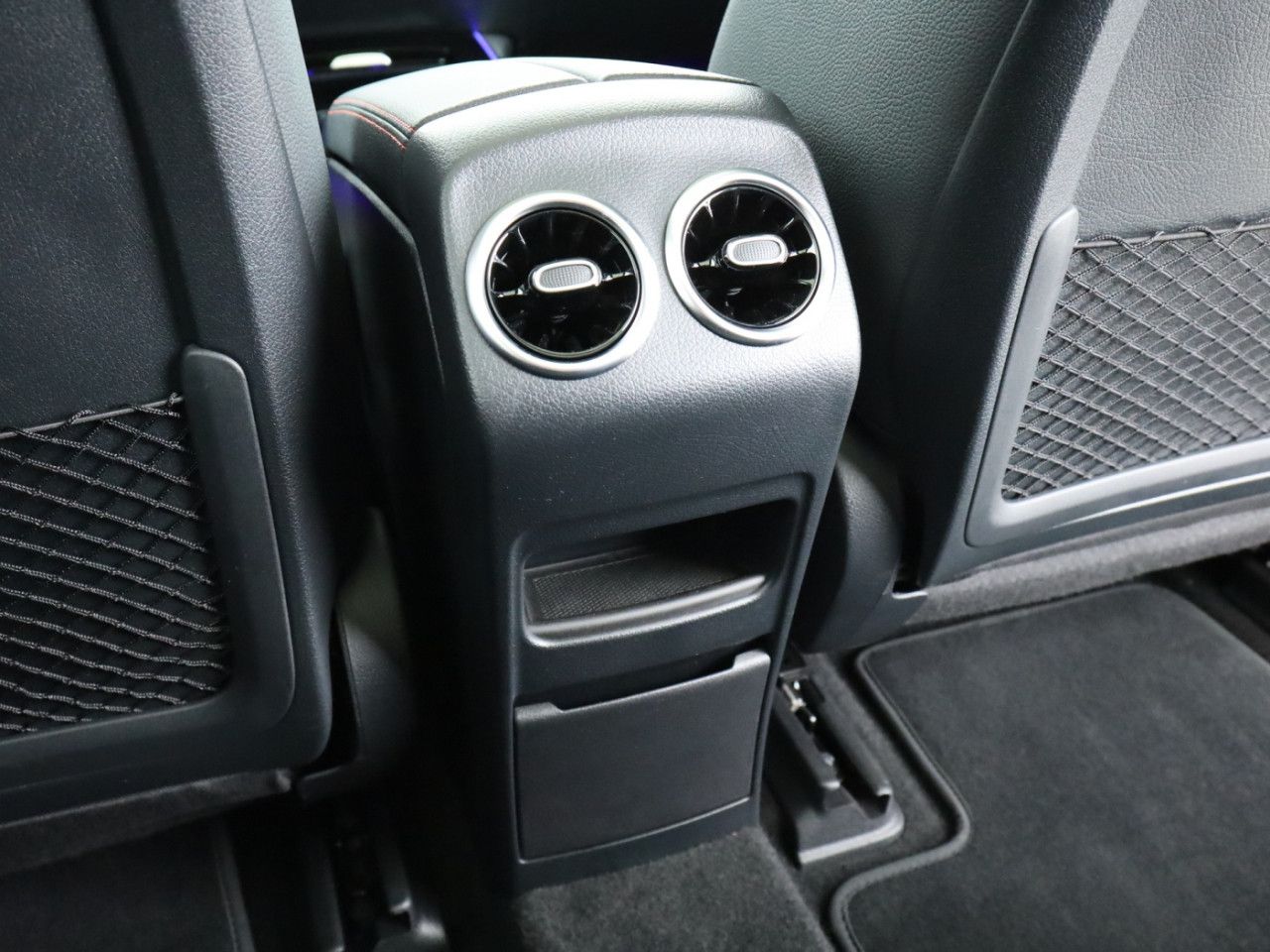 Mercedes-Benz EQB – Bild 24