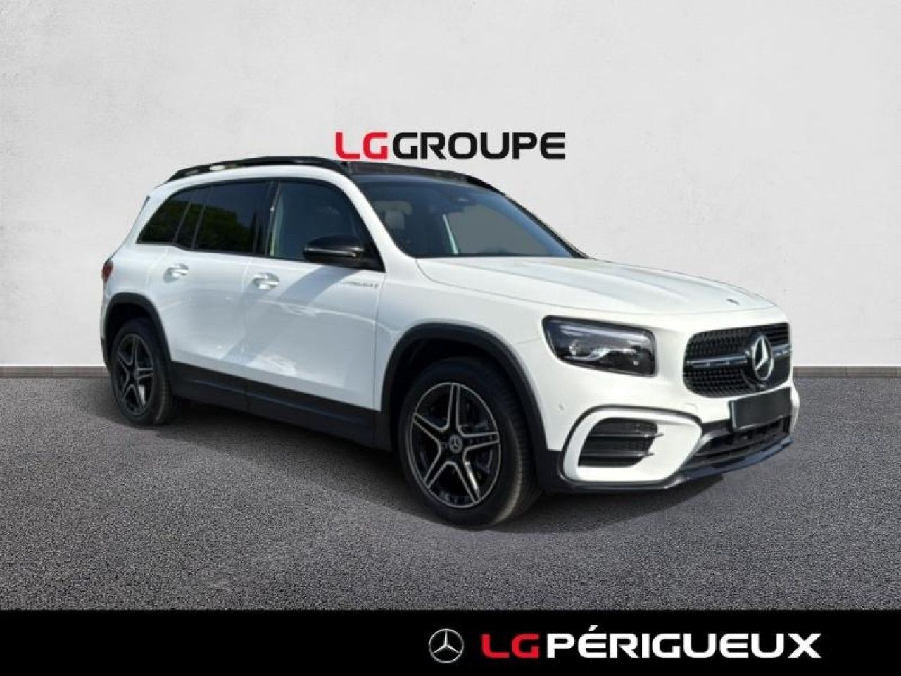 Photo du v&eacute;hicule 3 / 18