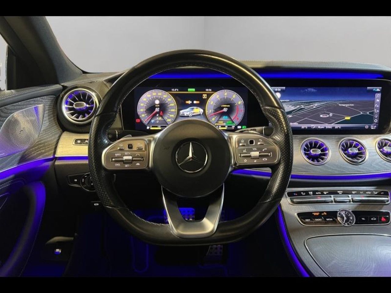 Photo du véhicule 9 / 18