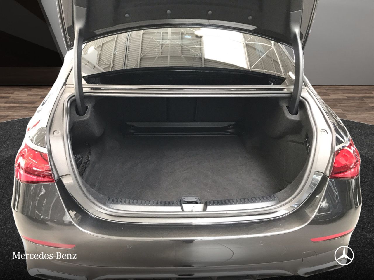 Mercedes-Benz E-Klasse – Bild 15