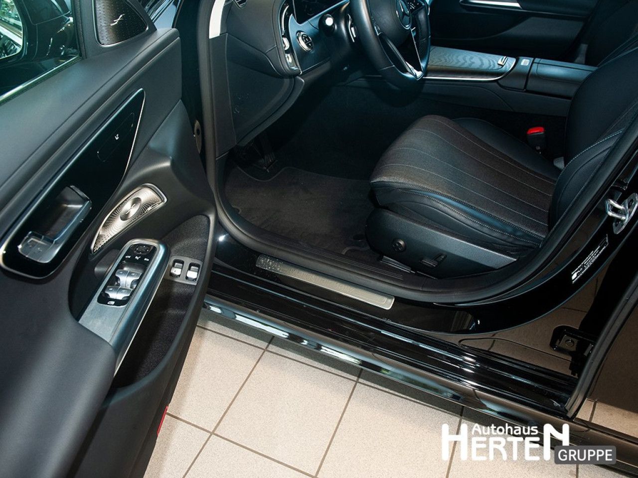 Mercedes-Benz E-Klasse – Bild 13