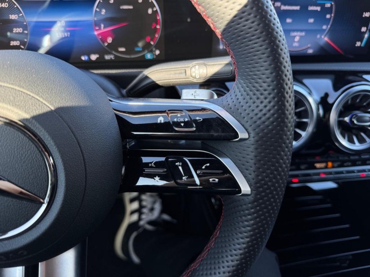 Fahrzeugbild 27 / 29