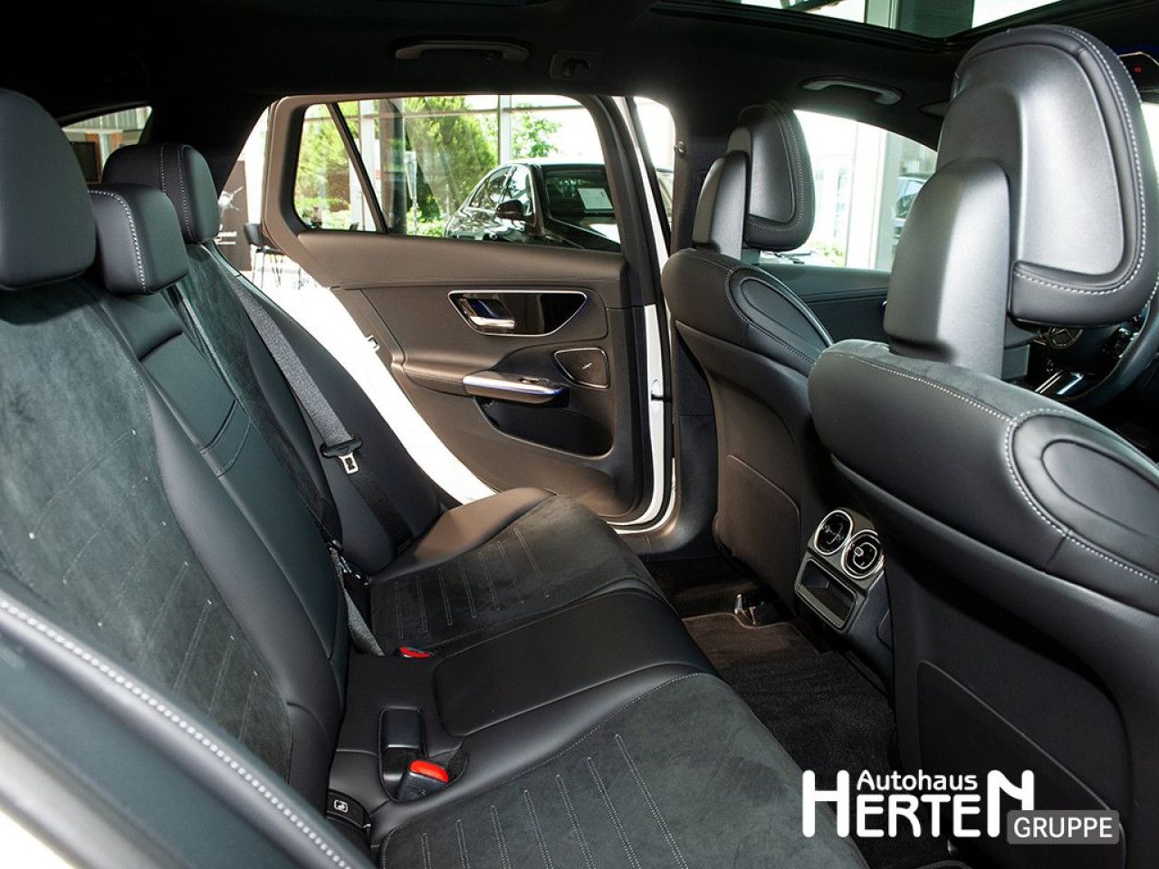 Mercedes-Benz C-Klasse – Bild 18