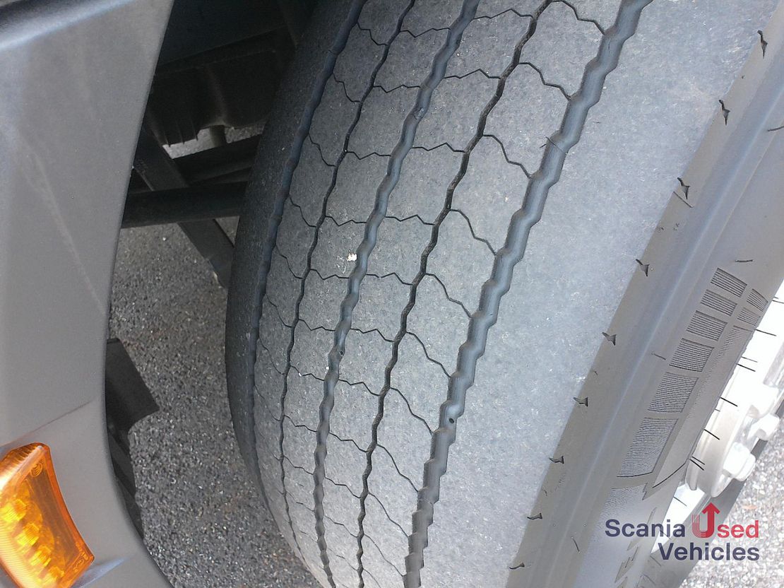 Vehicle image 15 / 20