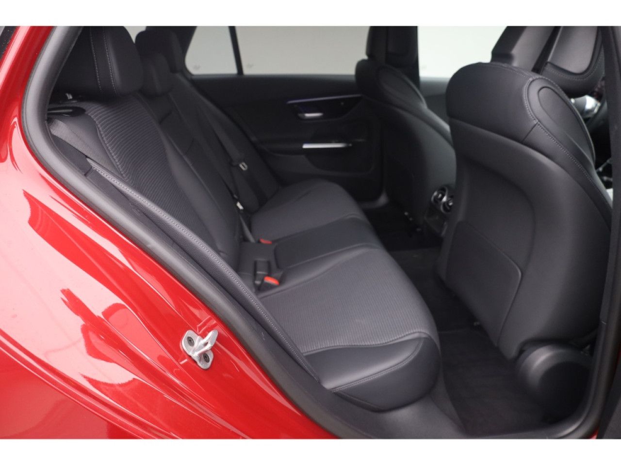 Mercedes-Benz C-Klasse – Bild 18