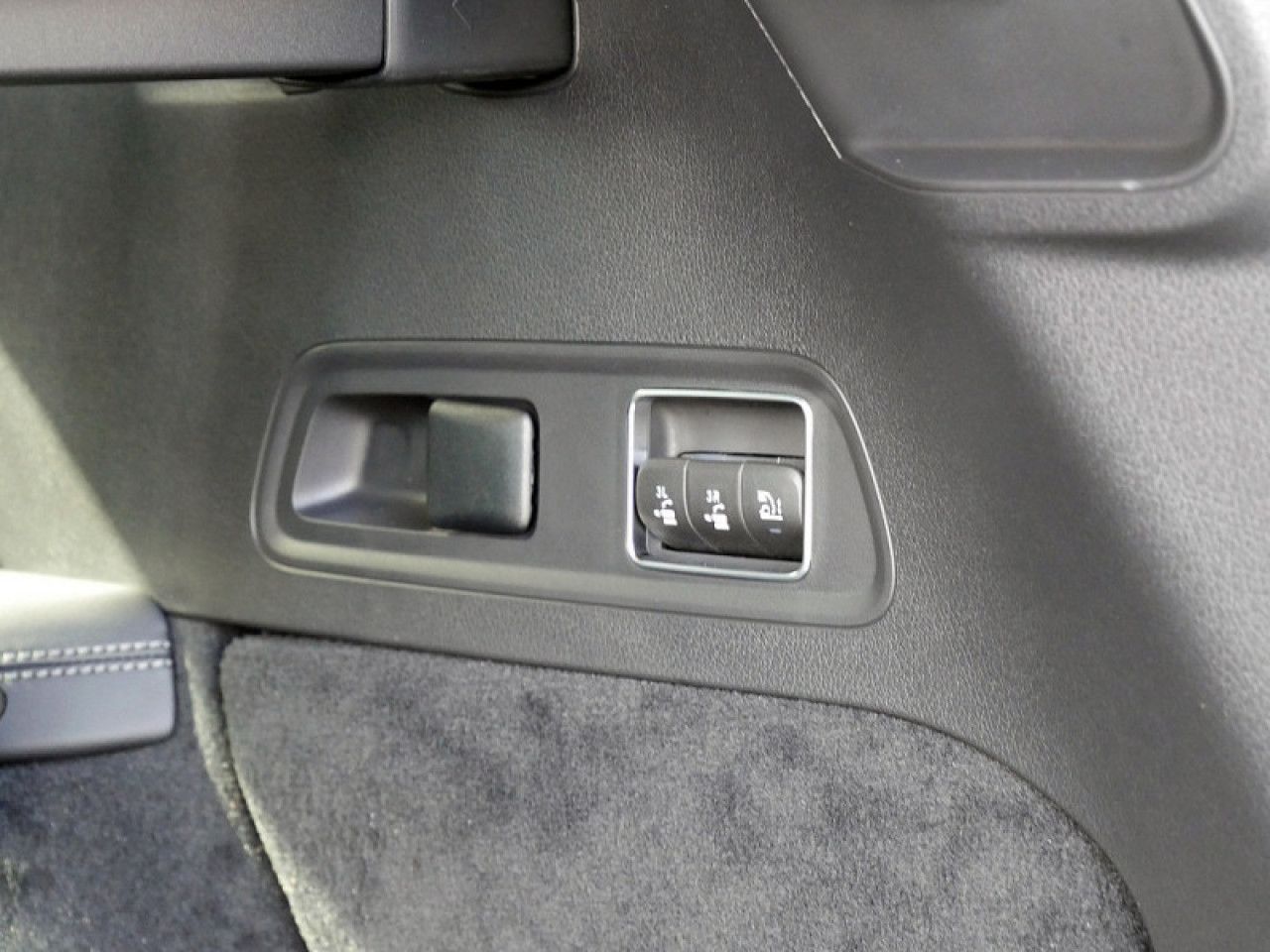 Mercedes-Benz GLS – Bild 12