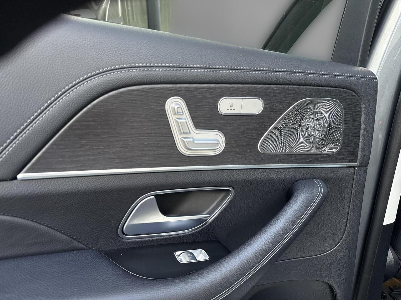 Zdjęcie pojazdu 11 / 20