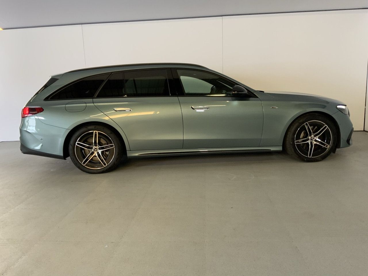Mercedes-Benz E-Klasse – Bild 4
