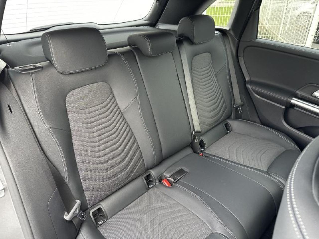 Photo du v&eacute;hicule 13 / 18