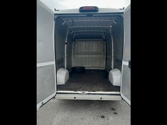 Vehicle image 14 / 20