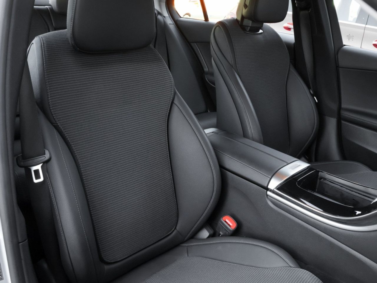 Mercedes-Benz C-Klasse – Bild 6