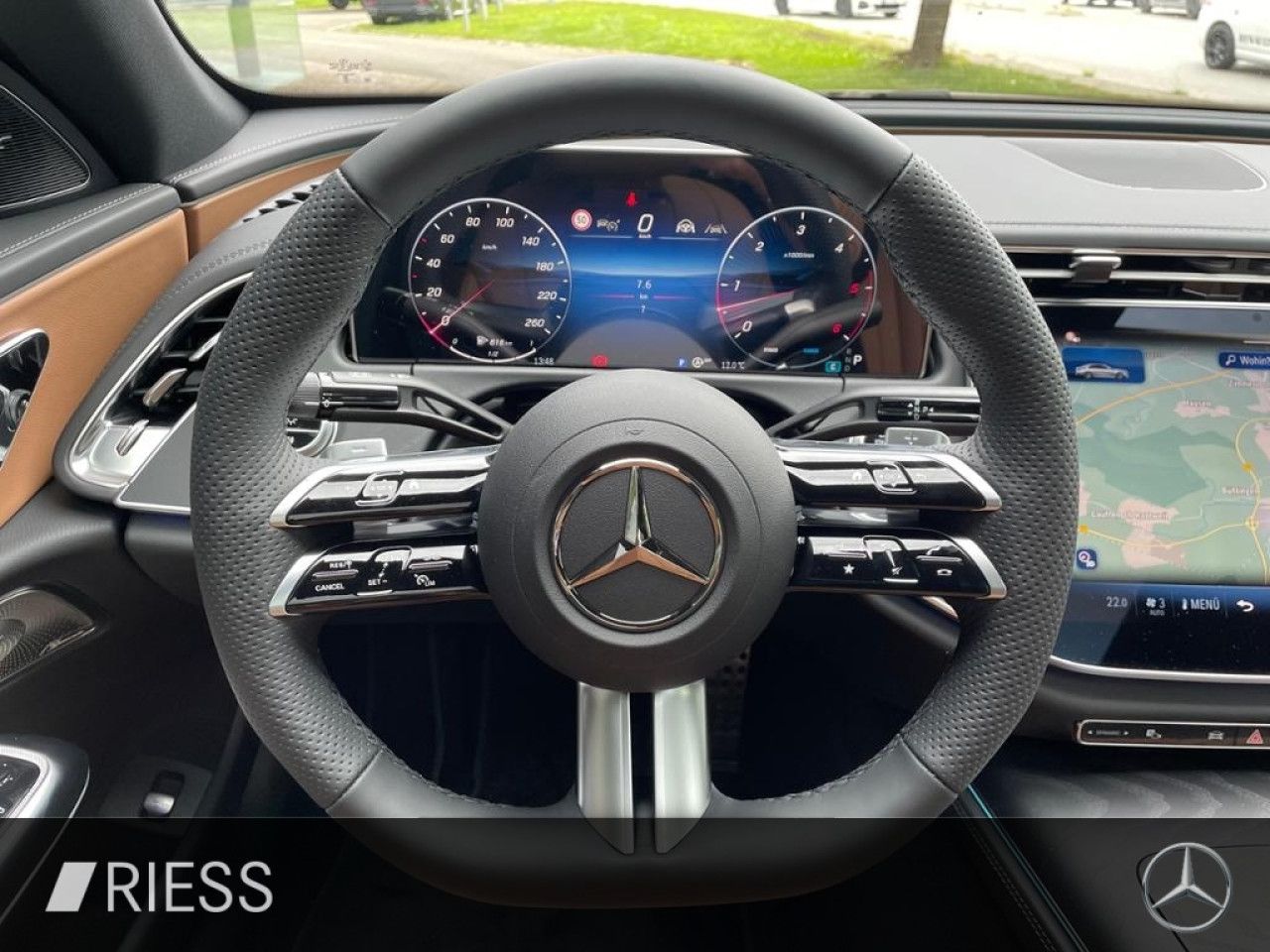 Mercedes-Benz E-Klasse – Bild 11