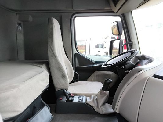 Vehicle image 5 / 13