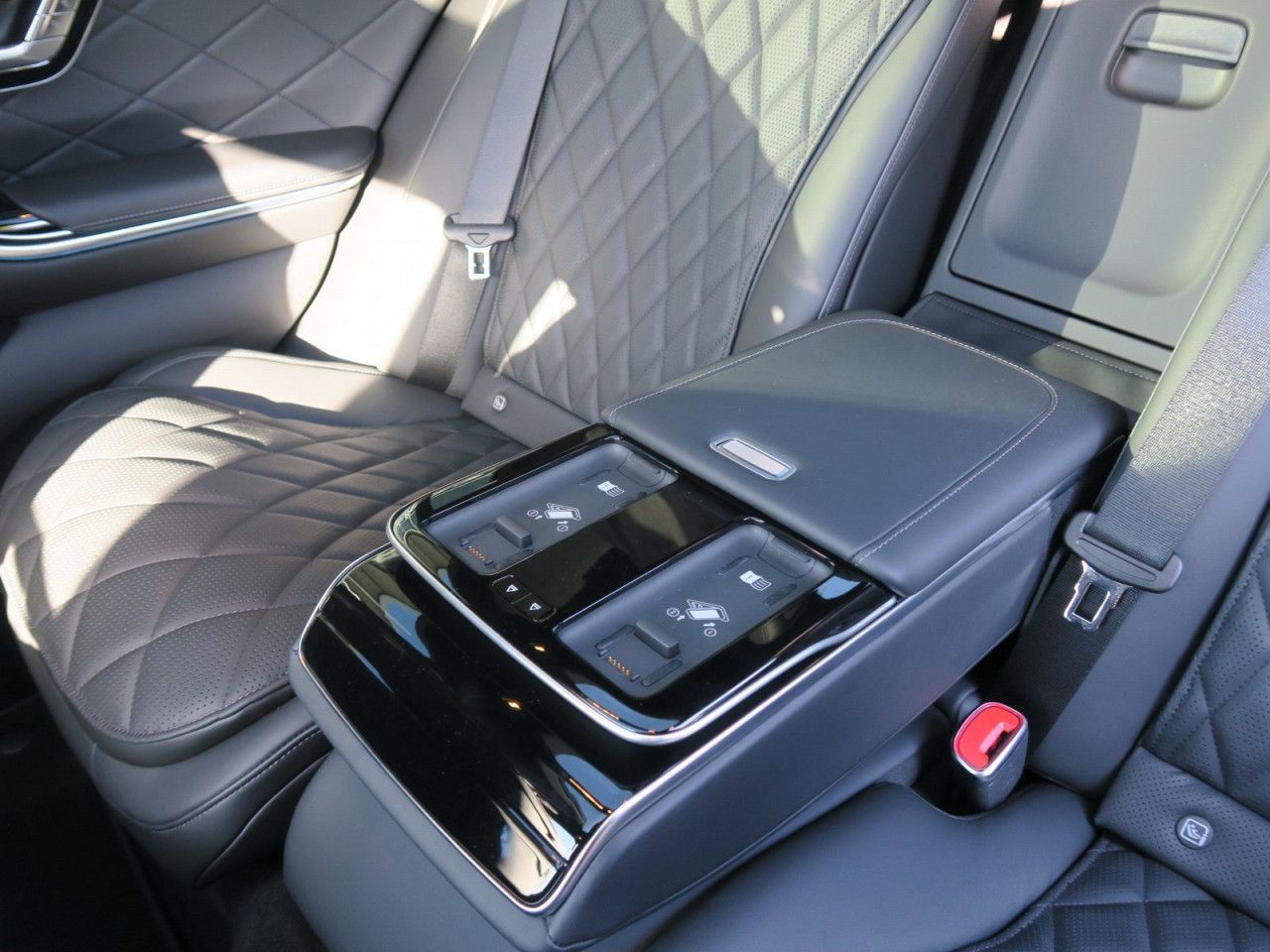 Mercedes-Benz S-Klasse – Bild 15