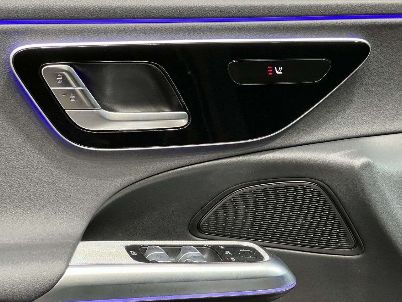 Mercedes-Benz E-Klasse – Bild 14
