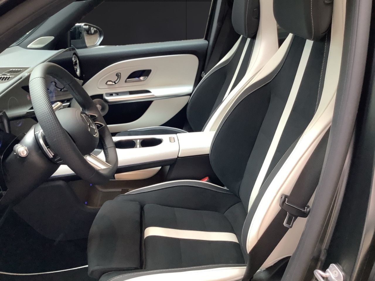 Mercedes-Benz GLB – Bild 8