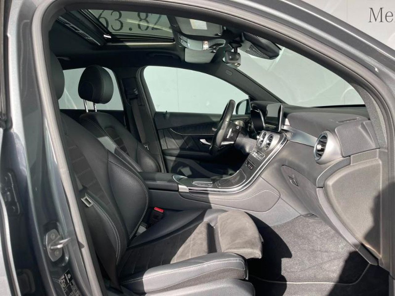 Photo du v&eacute;hicule 7 / 14