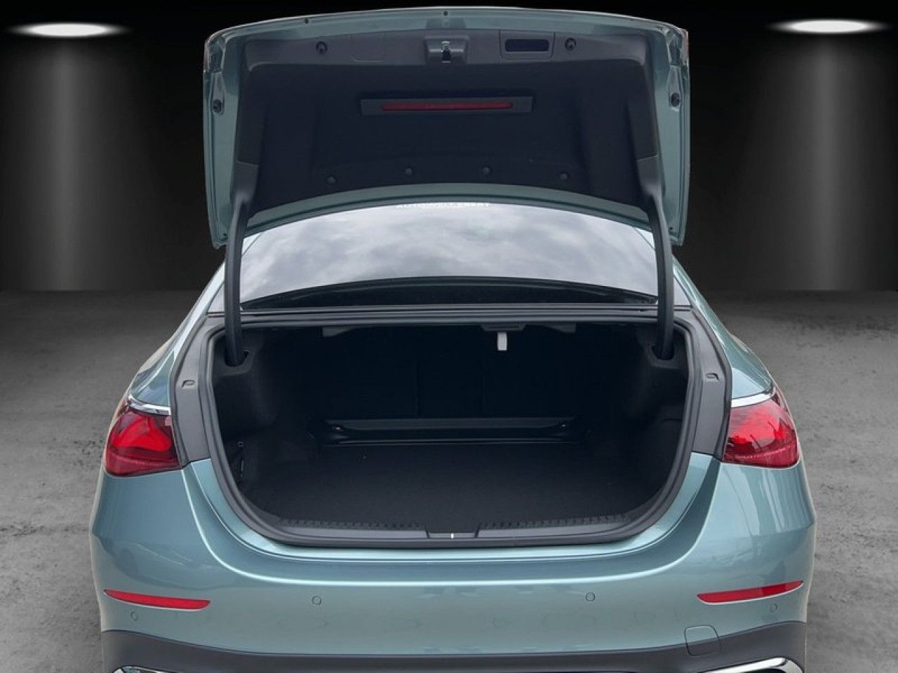 Mercedes-Benz E-Klasse – Bild 12