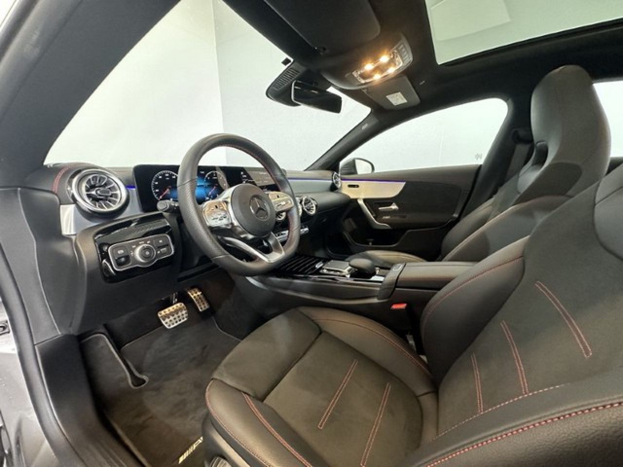 Imagem do ve&iacute;culo 13 / 19