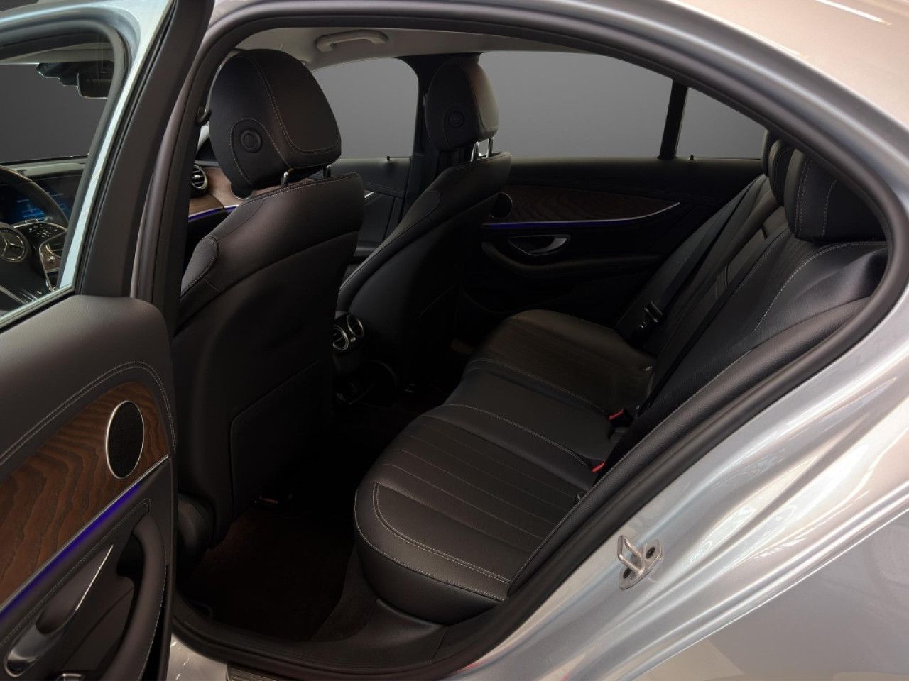 Mercedes-Benz E-Klasse – Bild 8