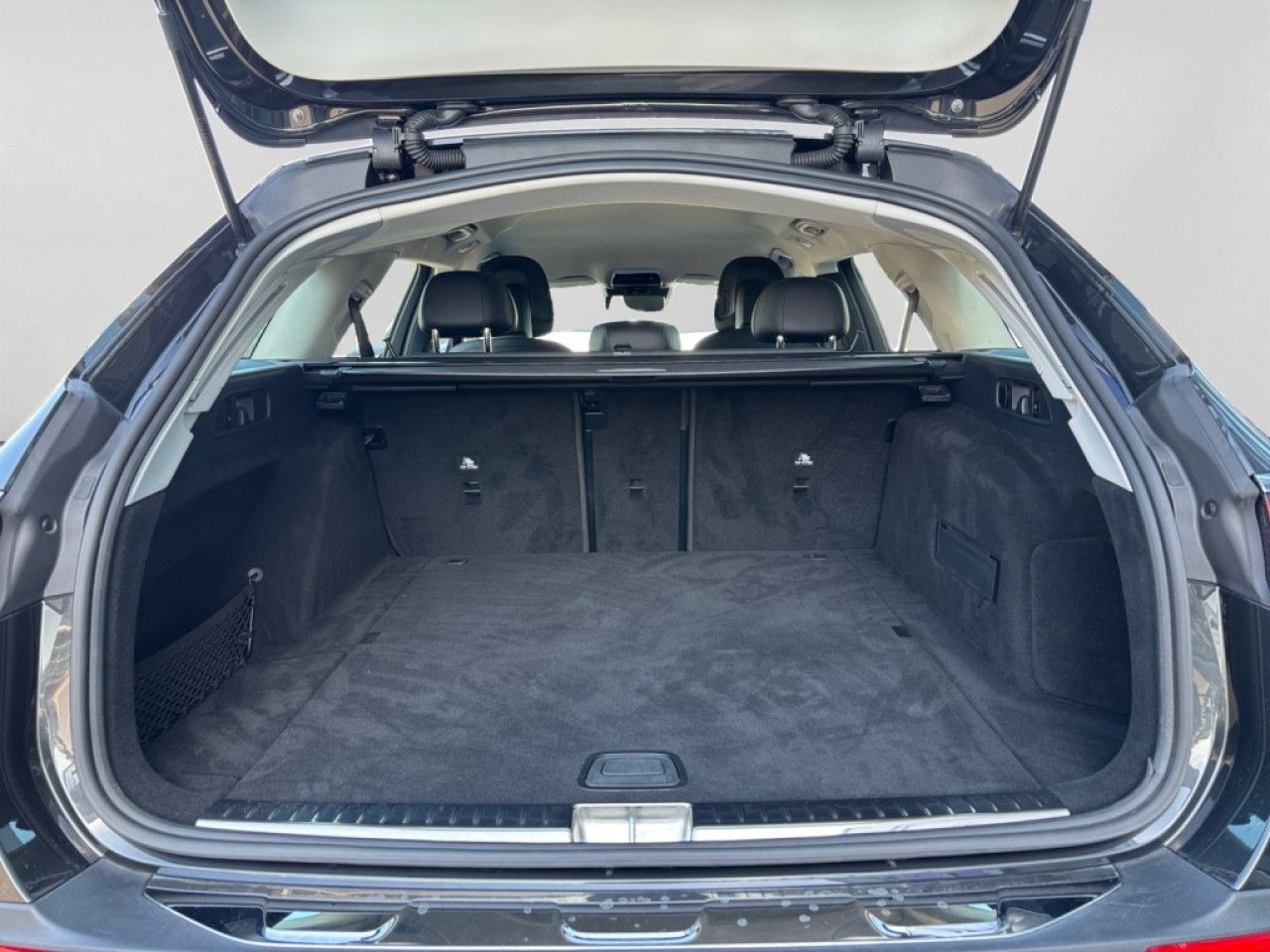 Mercedes-Benz E-Klasse – Bild 12