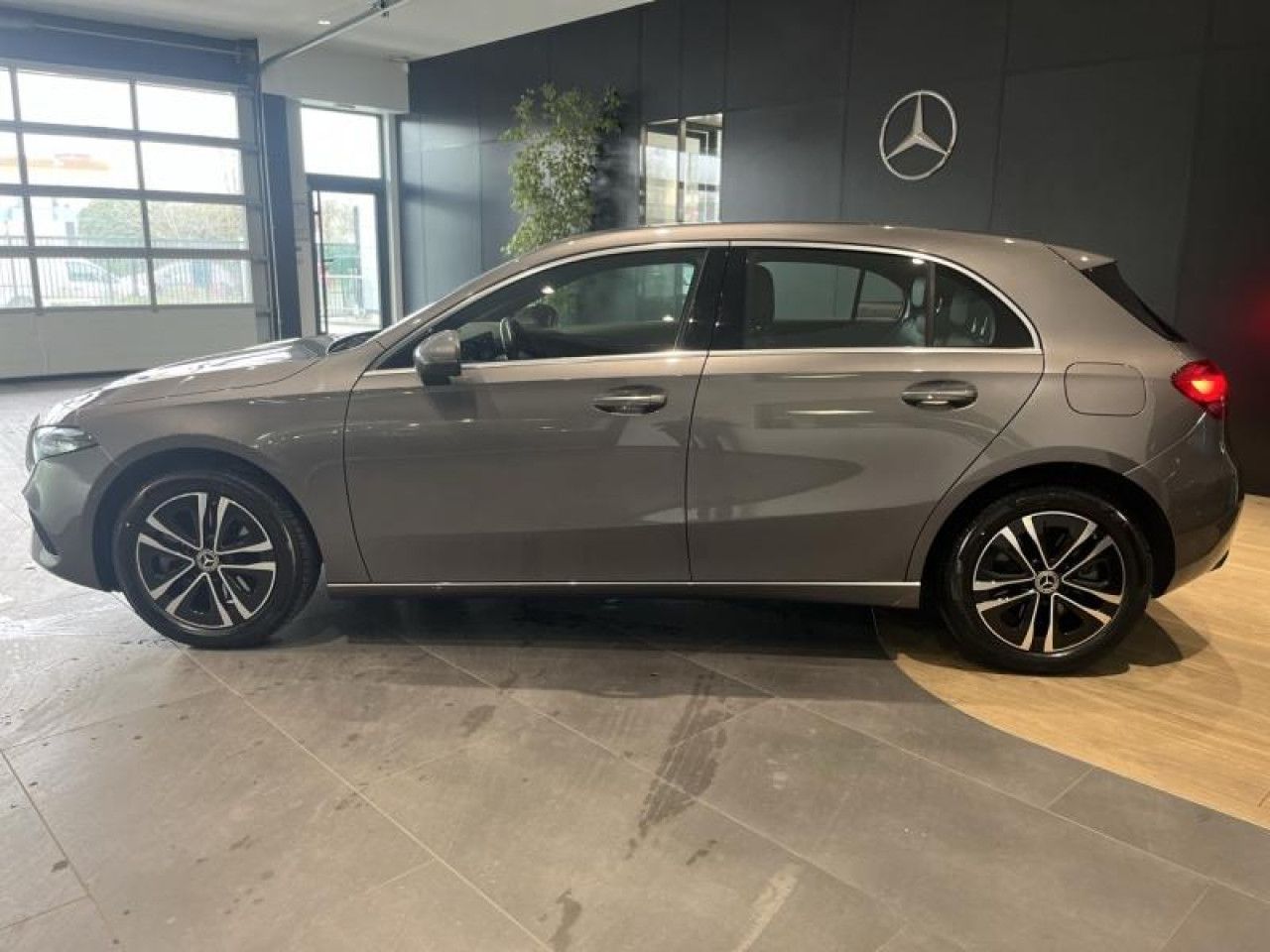 Photo du v&eacute;hicule 8 / 18