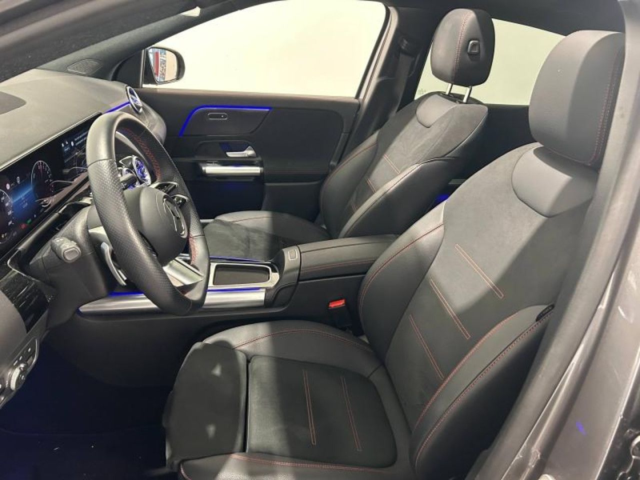 Photo du v&eacute;hicule 18 / 18