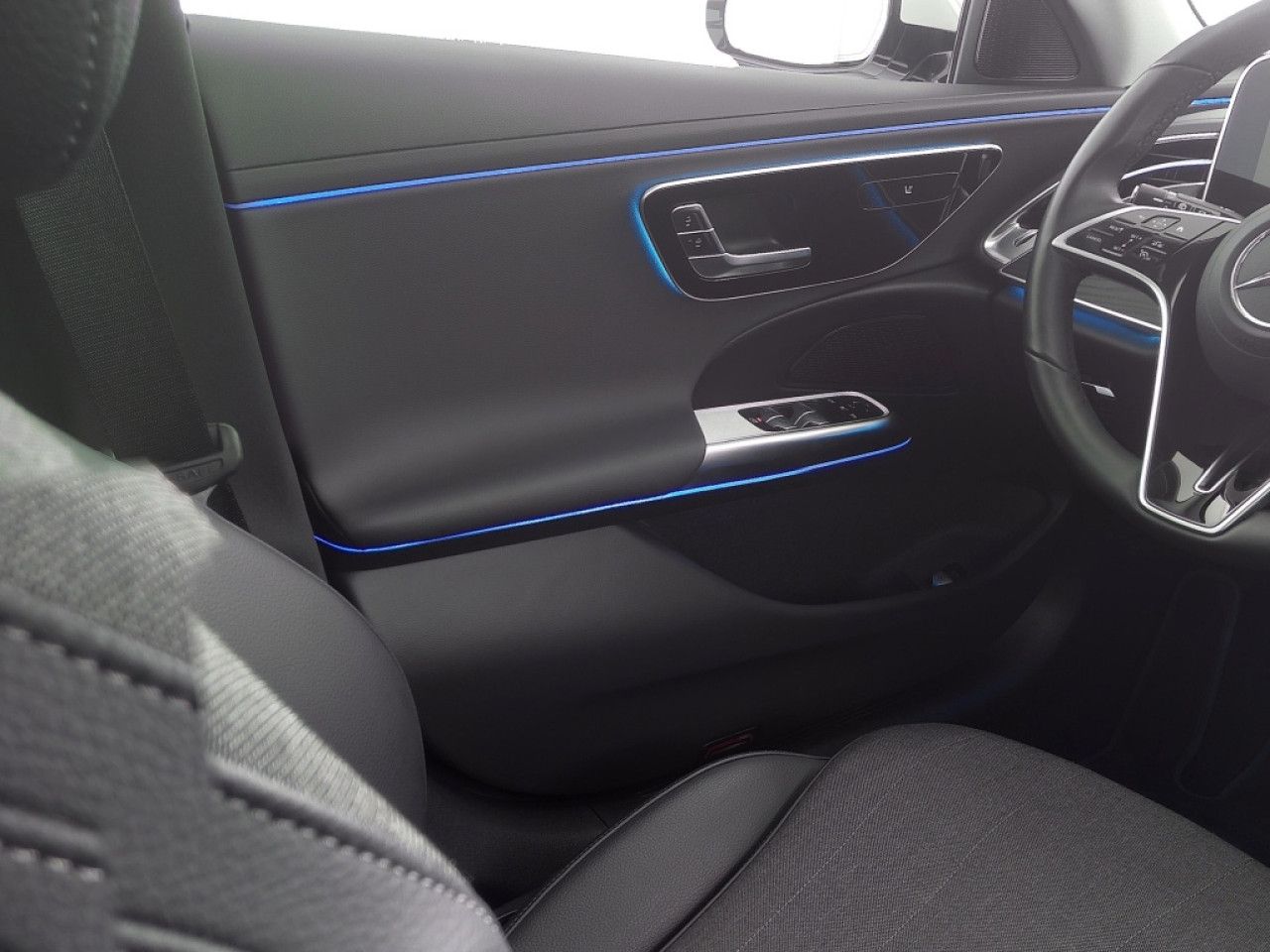 Mercedes-Benz E-Klasse – Bild 21