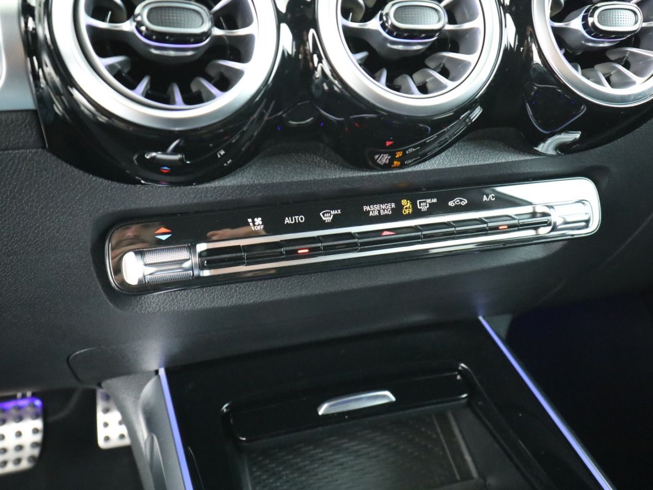Mercedes-Benz GLB – Bild 14