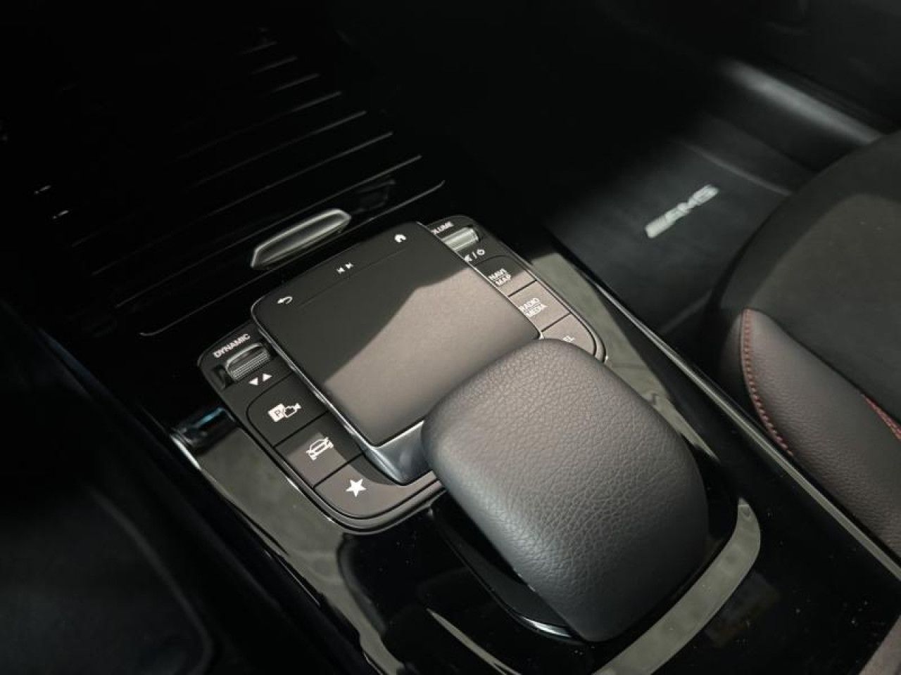 Photo du v&eacute;hicule 15 / 18