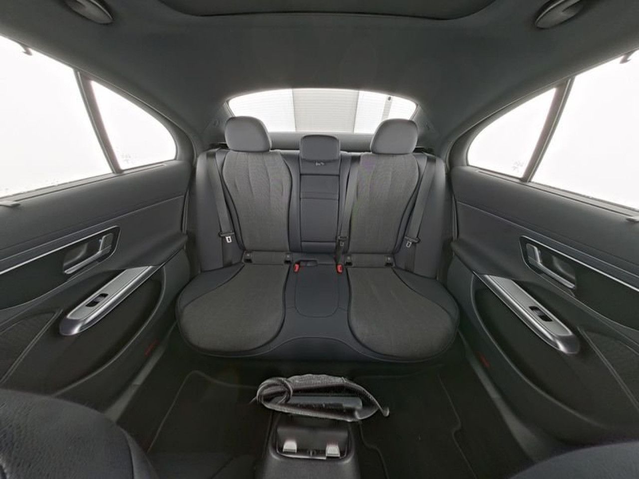 Mercedes-Benz E-Klasse – Bild 10