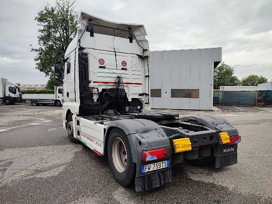 Vehicle image 5 / 11