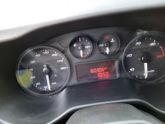 Vehicle image 5 / 5