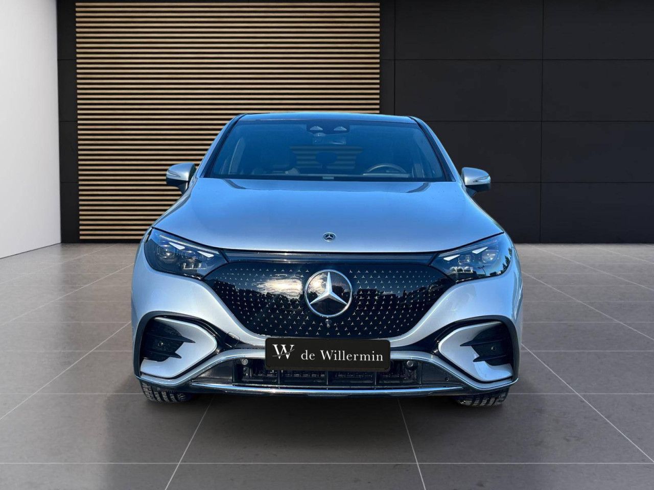 Photo du v&eacute;hicule 2 / 18