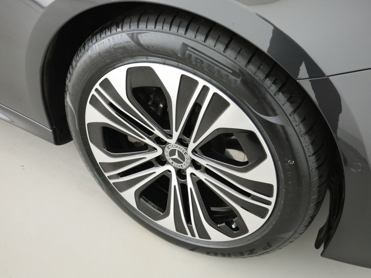 Mercedes-Benz E-Klasse – Bild 21