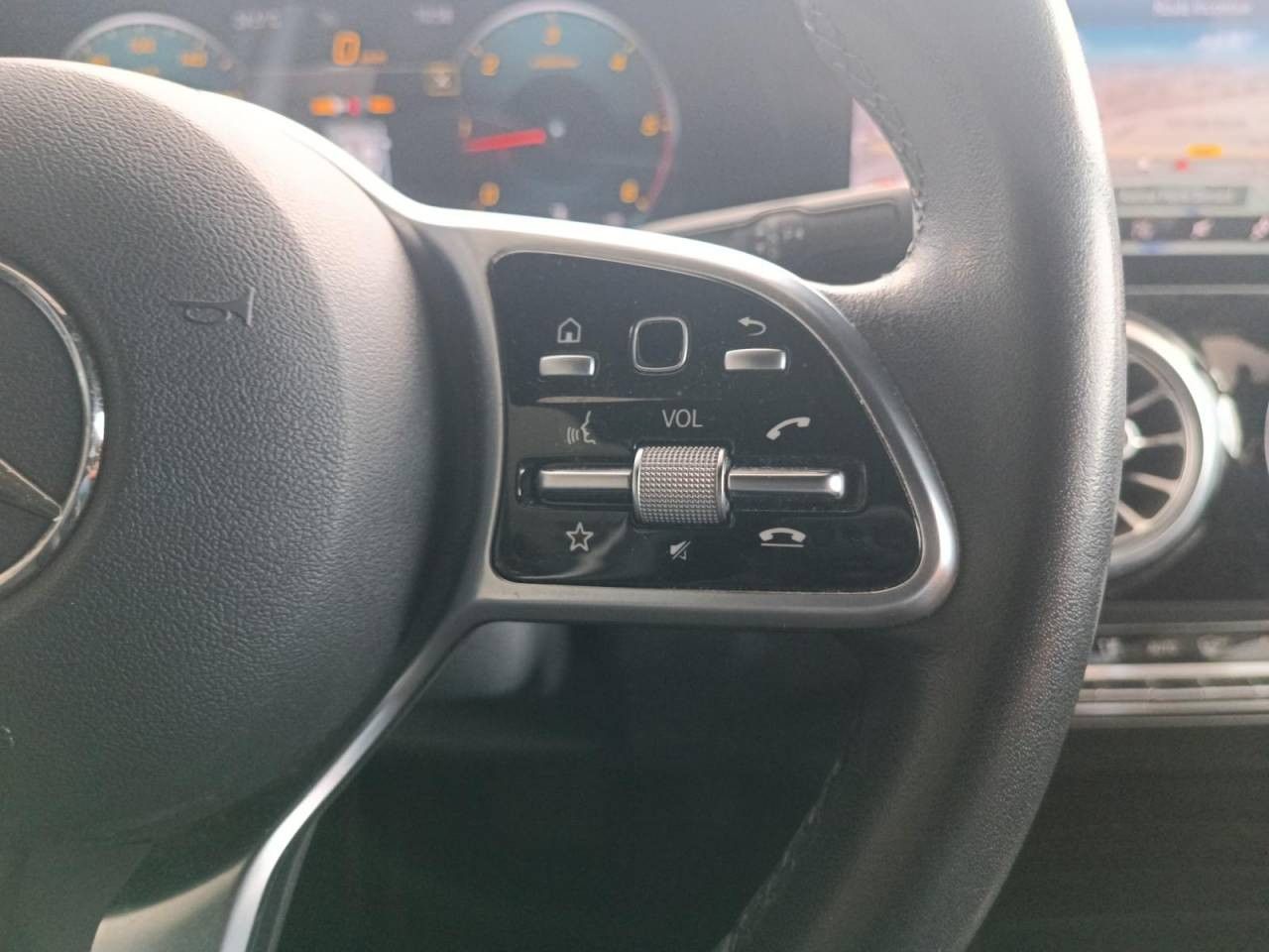 Photo du véhicule 17 / 18