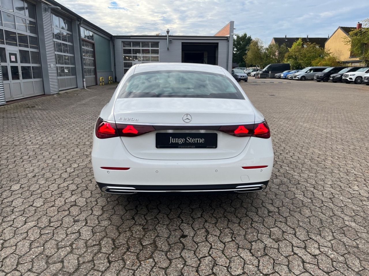 Mercedes-Benz E-Klasse – Bild 22