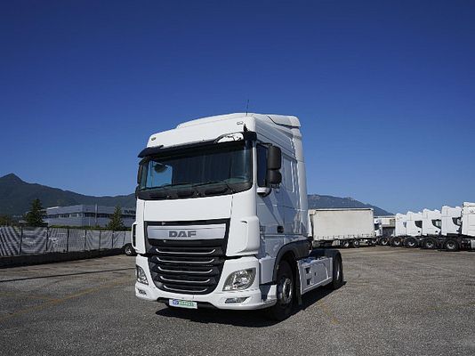 Vehicle image 1 / 14