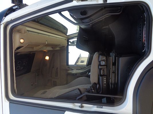 Vehicle image 14 / 14